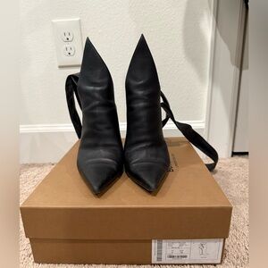 Burberry Runway Amy Pumps 38-